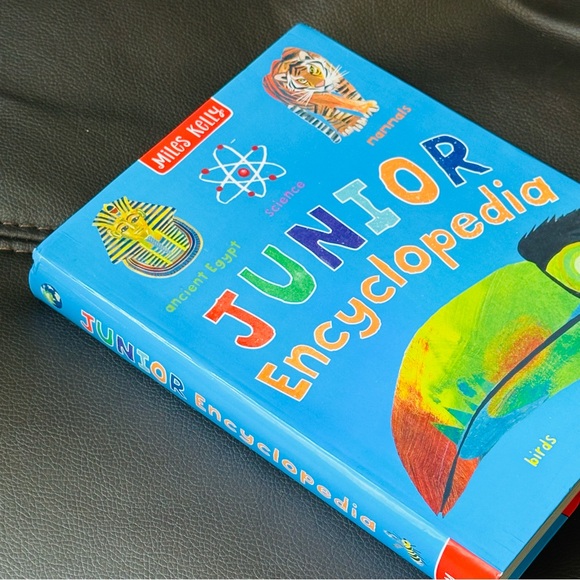 Miles Kelly Junior Encyclopedia - Picture 12 of 12